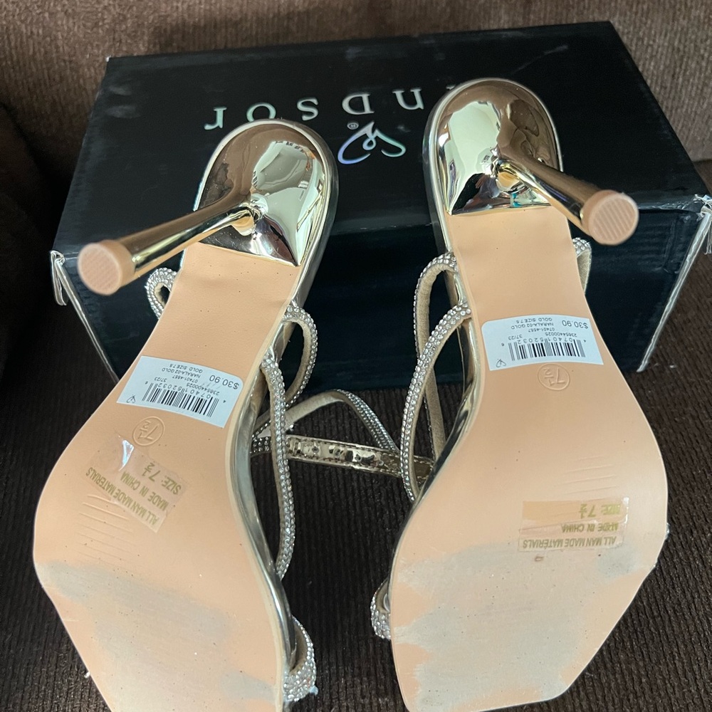 Windsor Gold Narala  Stiletto Heels - Picture 7 of 8